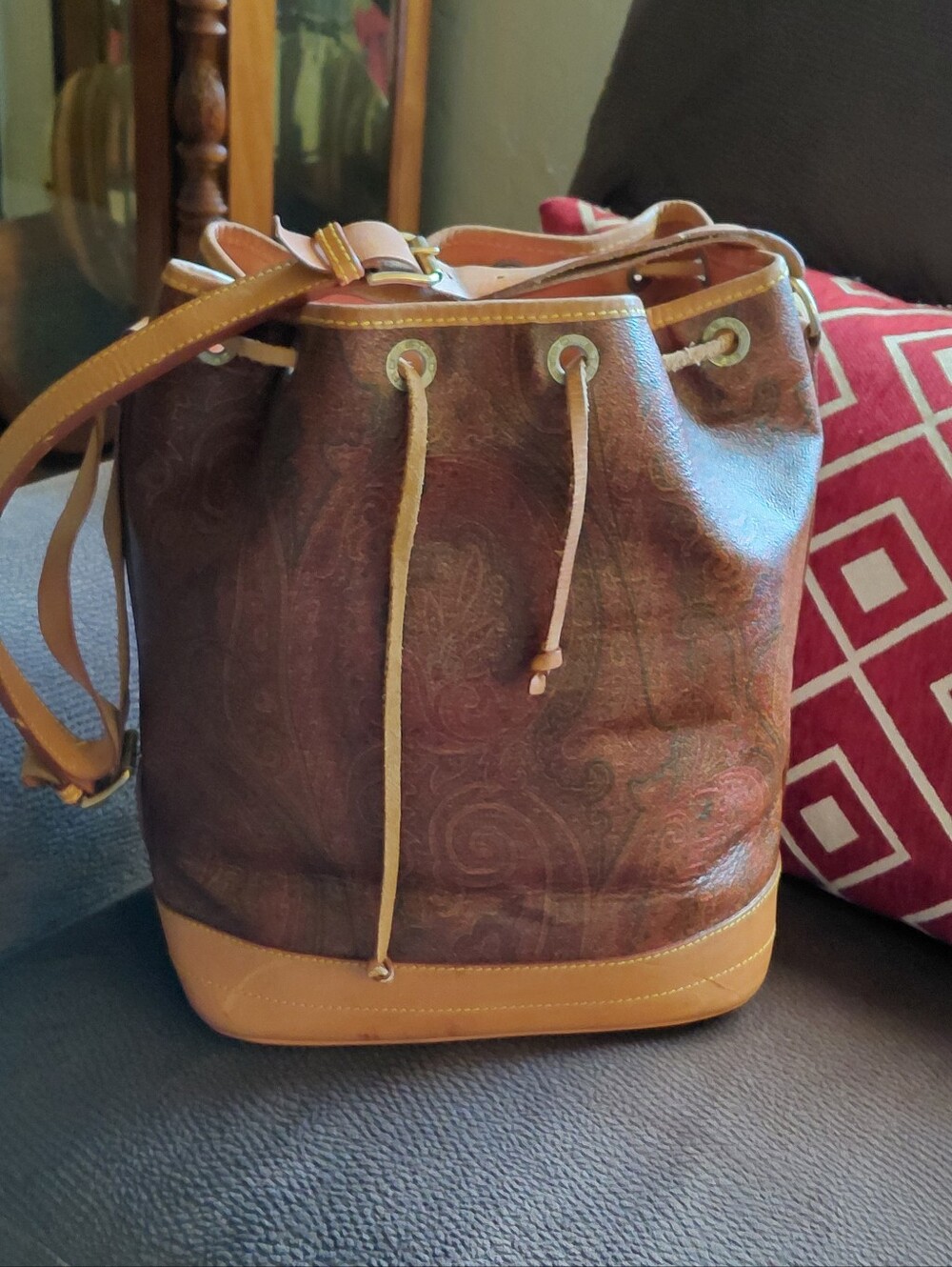 Etro Milano Red Paisley Drawstring Bucket Bag Vintage - Picture 5 of 16